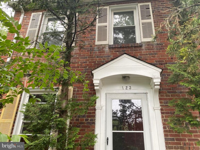 123 S Glebe Road, Arlington VA 22204