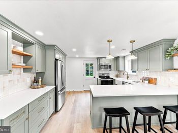 125 S Sproul Road