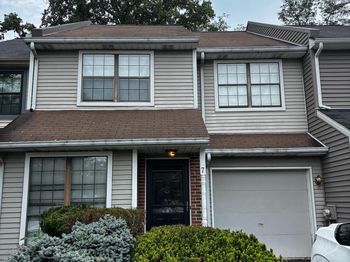 7 E Ridge Mews