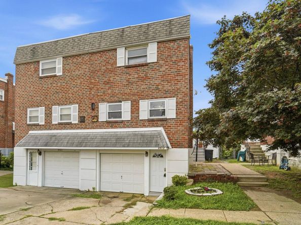 8913 Dewees Street, Philadelphia PA 19152