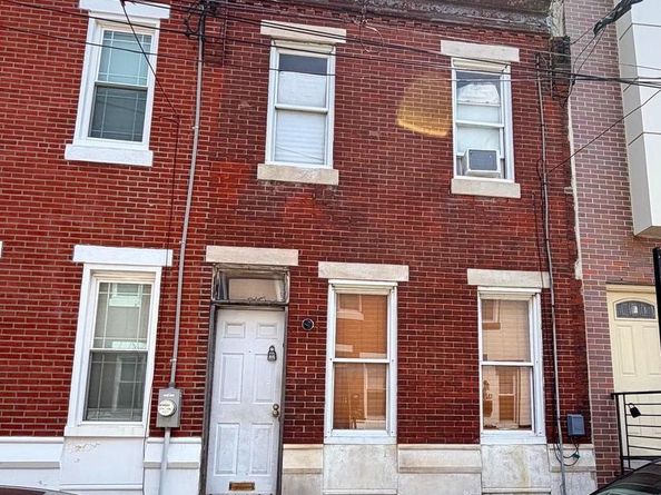 1325 S Hollywood Street, Philadelphia PA 19146