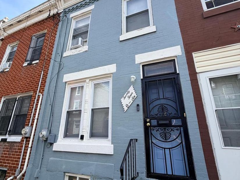 2406 W Oakdale Street, Philadelphia PA 19132