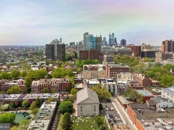 200 Locust Street