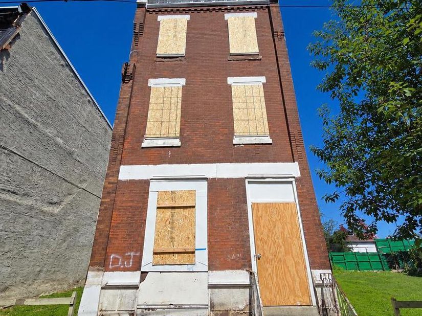 2431 N 19TH Street, Philadelphia PA 19132