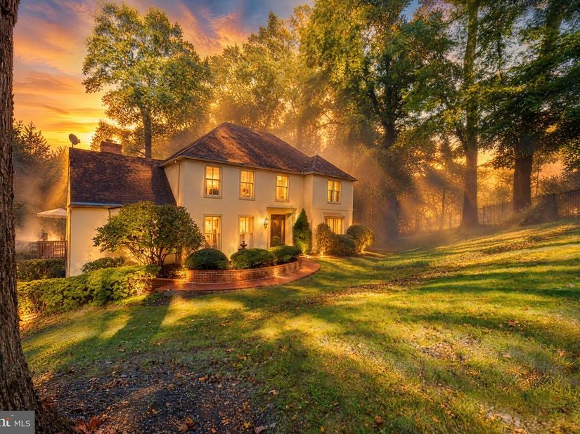 2131 County Line Road, Villanova PA 19085