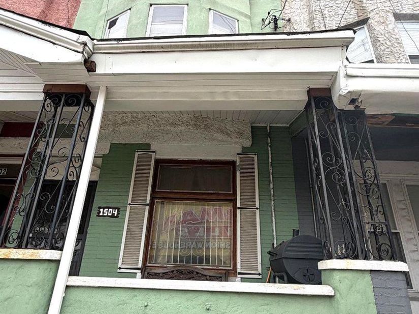1504 W Glenwood Avenue, Philadelphia PA 19132