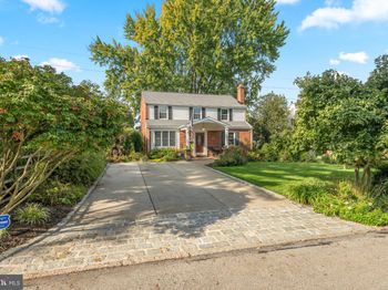 108 Buckingham Drive