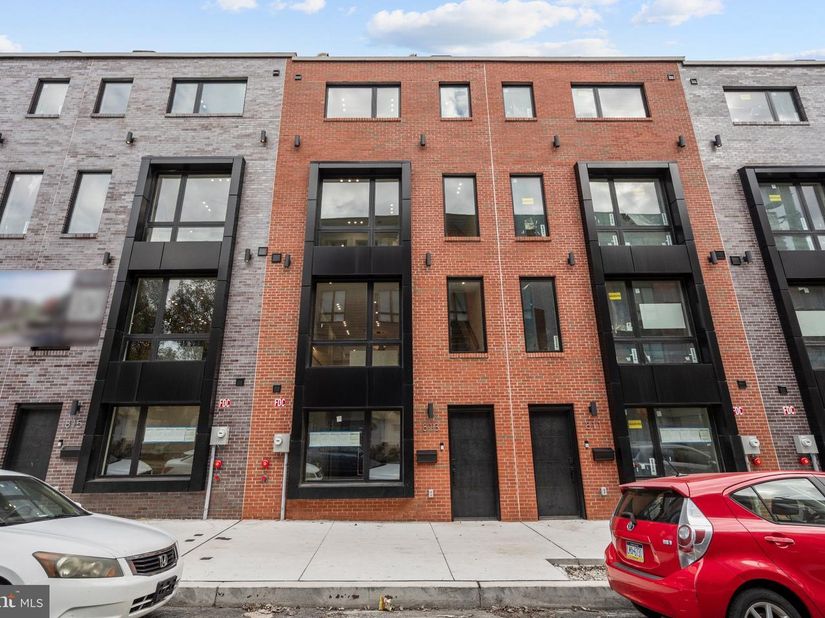 813 N 19TH Street, Philadelphia PA 19130