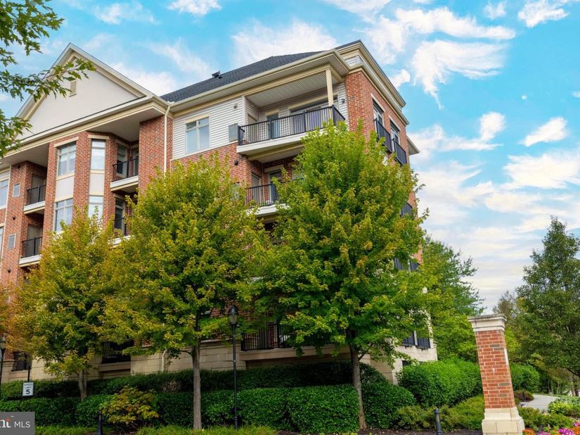 576 Carson Terrace, Huntingdon Valley PA 19006
