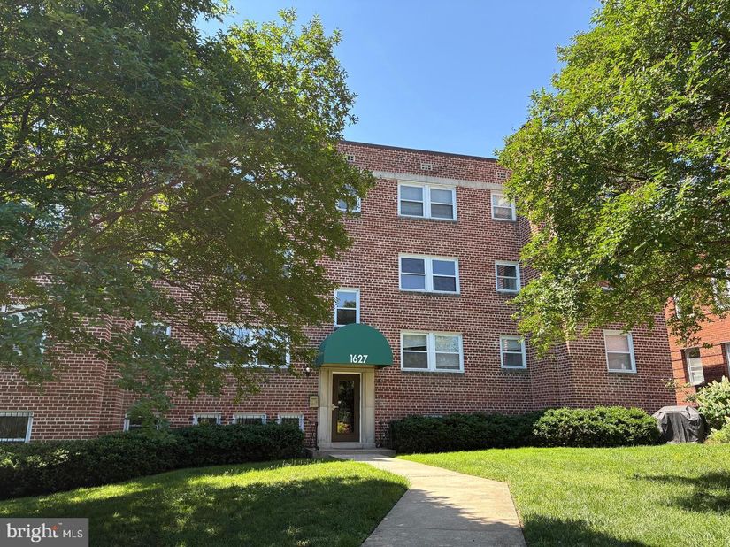 1627 Massachusetts Avenue SE 302, Washington DC 20003