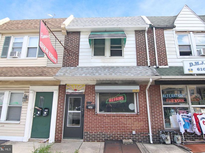 269 N Wycombe Avenue, Lansdowne PA 19050