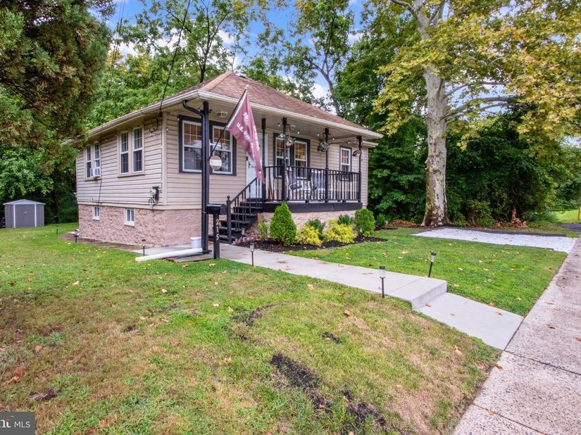 215 4TH Avenue, Essington PA 19029