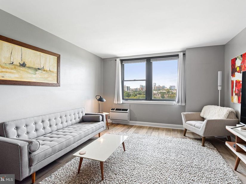 2601 Pennsylvania Avenue 724, Philadelphia PA 19130