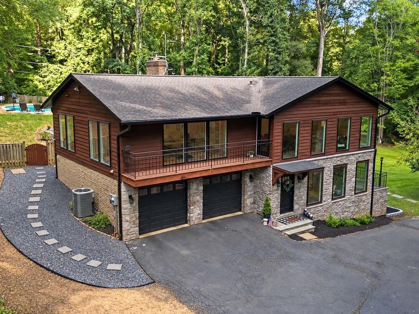 10204 Westford Drive, Vienna VA 22182
