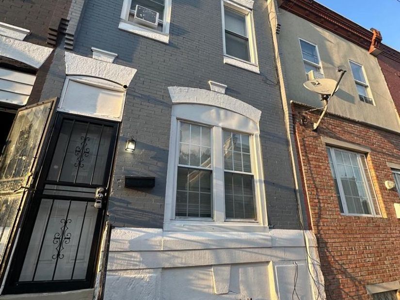 2711 Oakdale Street, Philadelphia PA 19132