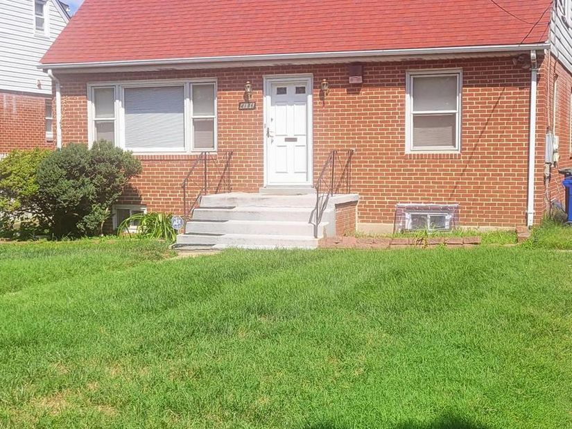 4136 2nd Street SW, Washington DC 20032