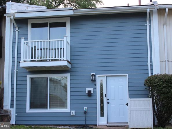 237 Greenfield Court, Sterling VA 20164