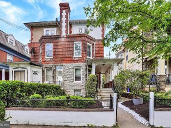 127 W Washington Lane