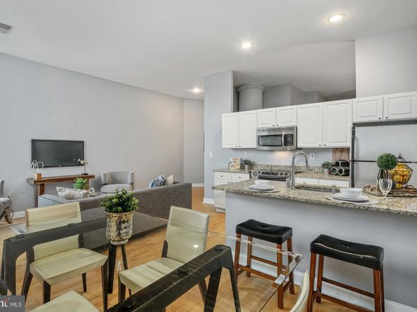 315 Arch Street 406, Philadelphia PA 19106