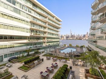 800 Avenue At Port Imperial