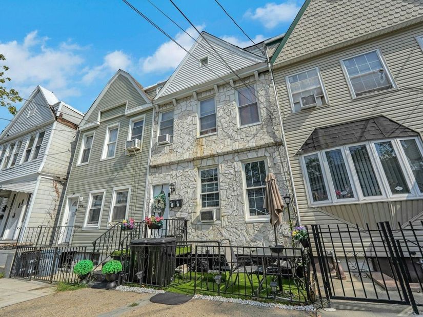 292A Virginia Ave, Jersey City NJ 07304