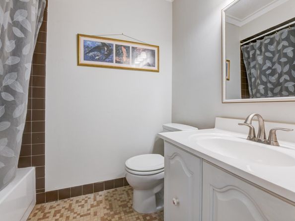 598 Sanderling Ct 598, Secaucus NJ 07094