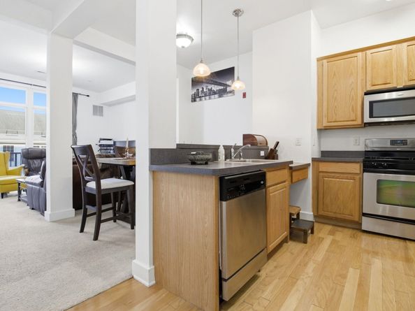 3 Greenwich Dr 97, Jersey City NJ 07305
