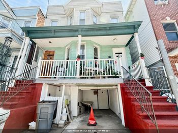12 Van Wagenen Ave