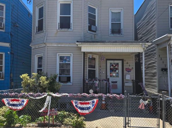 1315 9th St, North Bergen NJ 07047
