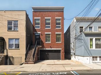 512 4th St
