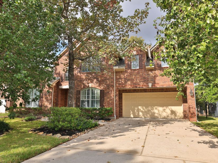 95 W Hullwood Circle, The Woodlands TX 77389