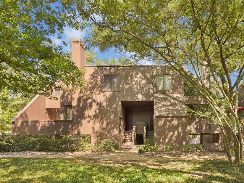 268 Litchfield Lane, Houston TX 77024