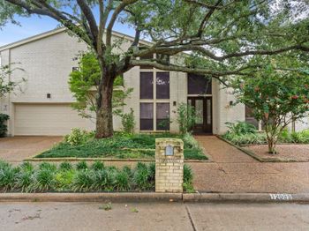 12039 E Circle Drive