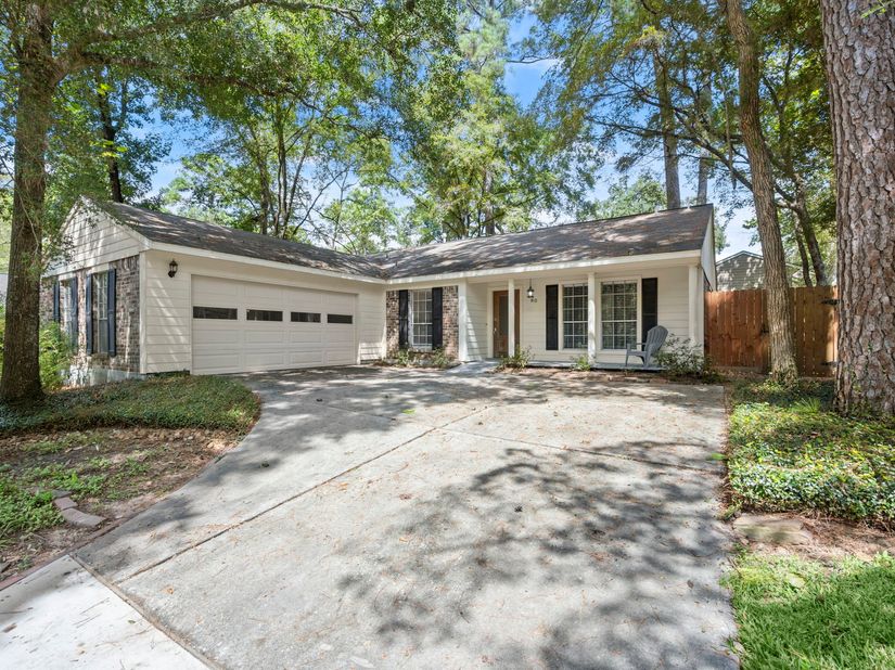 80 W Timberspire Court, The Woodlands TX 77380