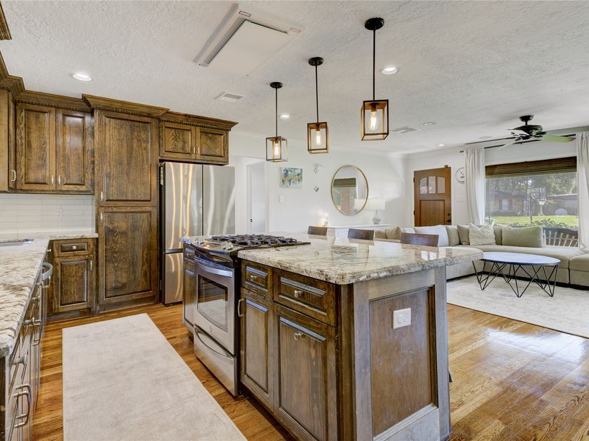 3007 Topham Circle, Houston TX 77018