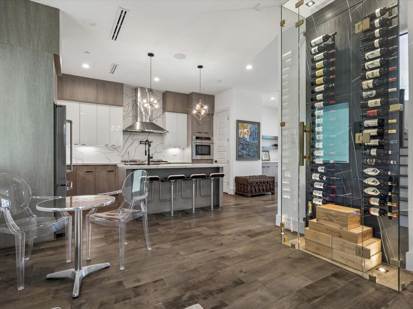 2435 Sheridan Street, Houston TX 77030