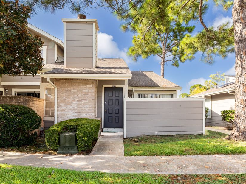 6313 Peacock Hills Drive, Houston TX 77035