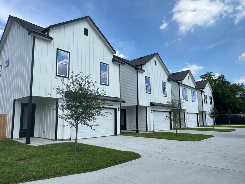 1310 Duff Lane, Houston TX 77022