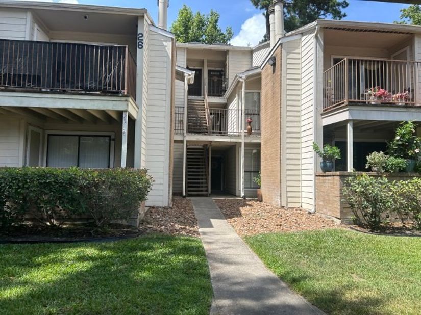 3500 Tangle Brush Drive 28, The Woodlands TX 77381
