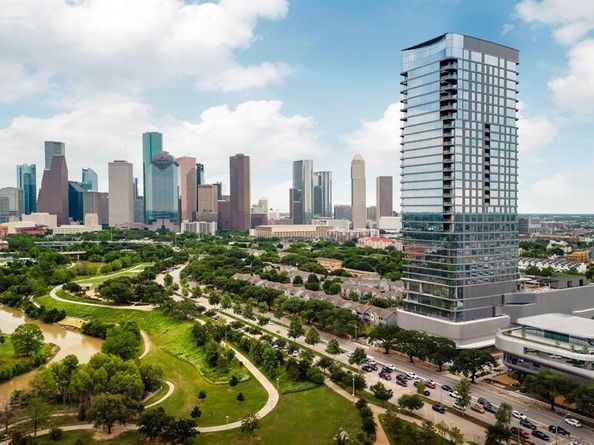 1711 Allen pkwy 1907, Houston TX 77019