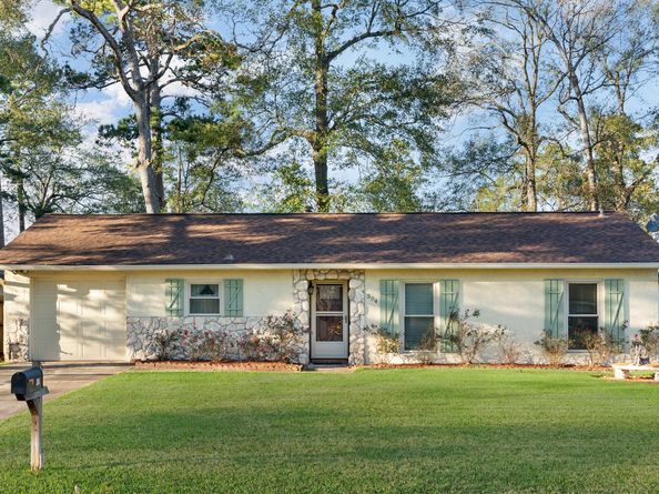 304 Hildred Avenue, Conroe TX 77303