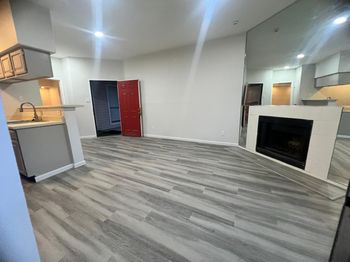 10855 Meadowglen Lane