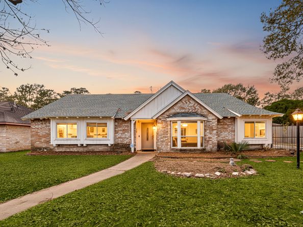 9707 Rocktree Drive, Houston TX 77040