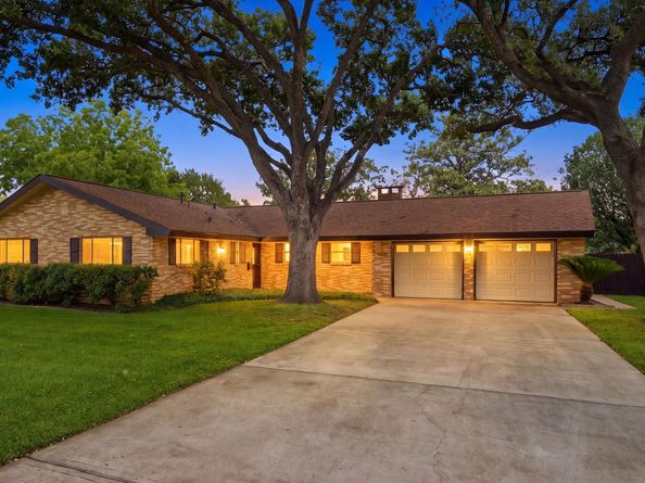 302 Village Drive, Sugar Land TX 77498