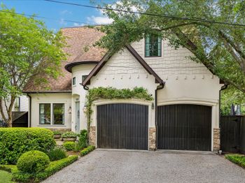 104 Moss Street