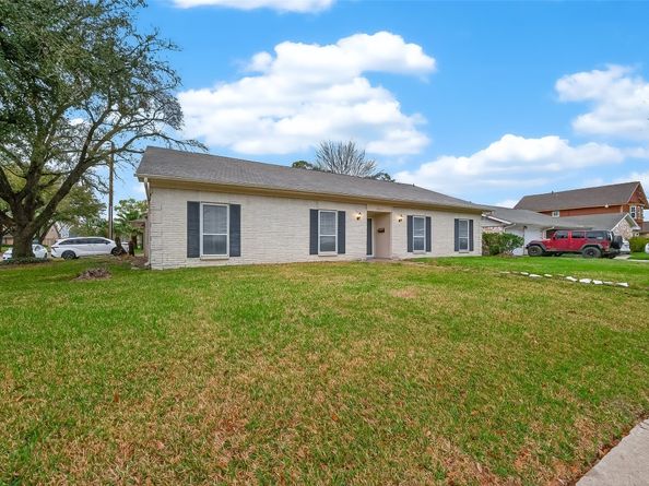 14303 Duncannon Drive, Houston TX 77015