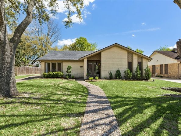1018 El Dorado Boulevard, Houston TX 77062