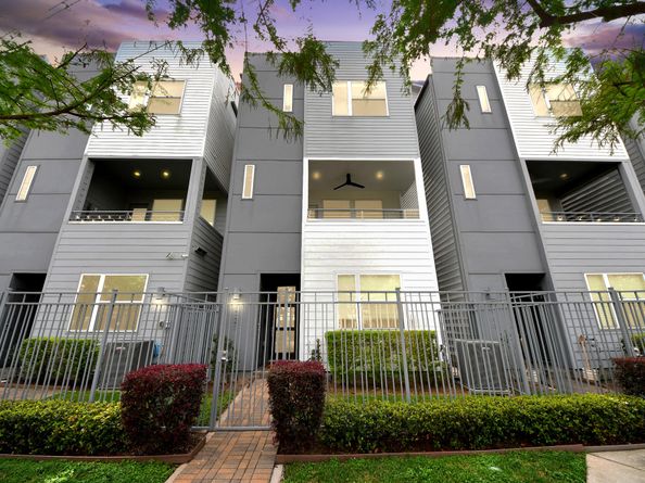 1721 Eado Point Lane, Houston TX 77003