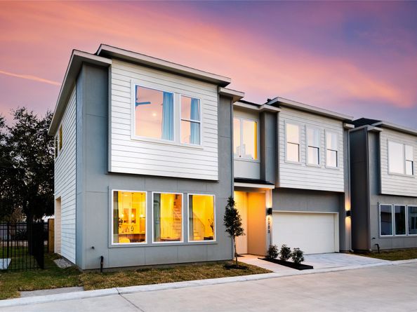 8913 Knoll Branch Dr Drive, Houston TX 77080