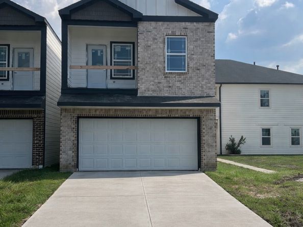 7420 Gonzales Street, Houston TX 77020